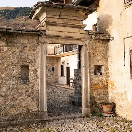 Casa de hóspedes Corte D'arnosto - Casa Virginia Fuipiano Valle Imagna