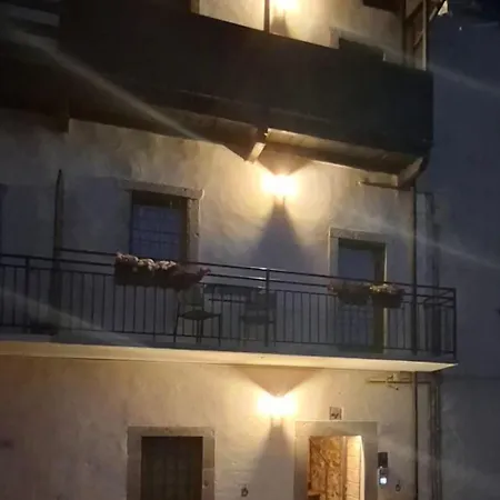 Casa de hóspedes Corte D'arnosto - Casa Virginia Fuipiano Valle Imagna